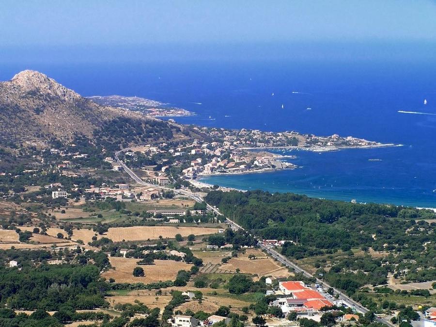 Studio tout équipé de 27m2, à 100m de la mer, et 500m des commerces Algajola  Esterno foto